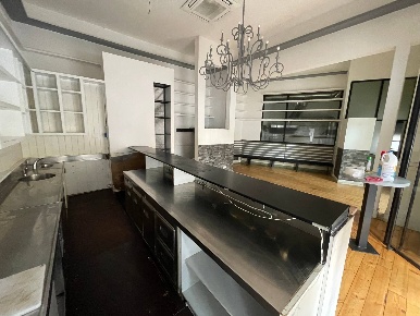 Foto Locale commerciale in Piazza Dei Carracci, Roma Modica Bassa di 65 m²
