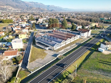 Foto Attività commerciale in Via Scarlatti, Cordignano Centro di 6360 m²