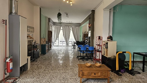 Foto Locale commerciale in Via Saffi, Giulianova Centro di 170 m²