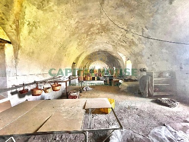 Foto Magazzino a Somma Vesuviana di 160 m² in vendita
