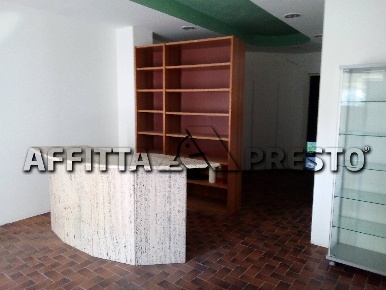 Foto Attività commerciale in Via Marconi, Fauglia Acciaiolo di 60 m²