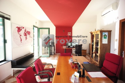 Foto Locale commerciale a Ponzano Veneto Ponzano di 67 m² con 2 locali
