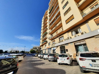 Foto Locale commerciale in PIAZZA ADDA, Siracusa Gelone - Cadorna di 80 m²