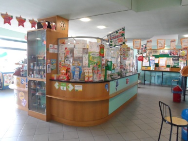 Foto Attività commerciale in Via Roma, Martinsicuro Centro di 140 m²