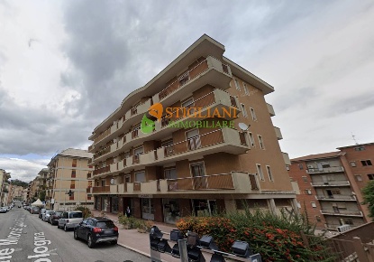 Foto Locale commerciale in Via Monsignor Bologna, Campobasso Vazzieri