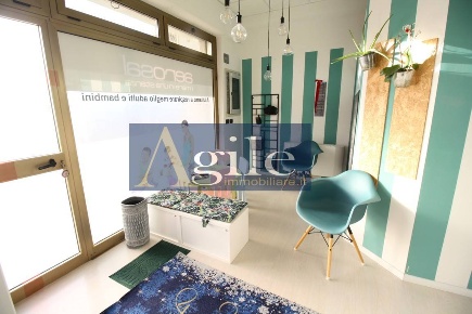 Foto Locale commerciale in via della stazione, Maltignano Caselle di 81 m²