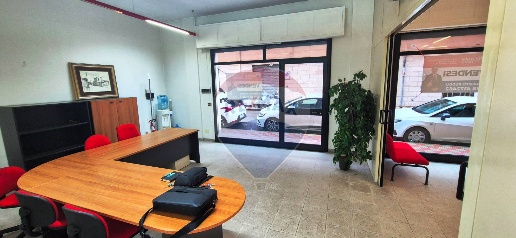 Foto Laboratorio a Cagliari San Michele di 120 m² con 2 locali in vendita