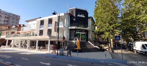 Foto Attività commerciale in Via gramsci, Gatteo Gatteo A Mare di 1000 m²