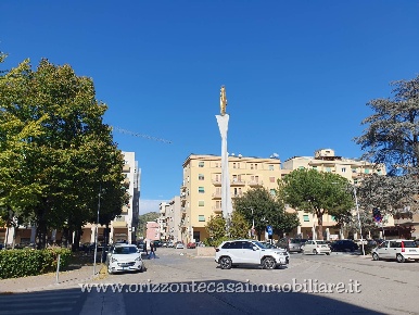 Foto Attività commerciale in VIA MURRI, Ascoli Piceno di 100 m² in vendita