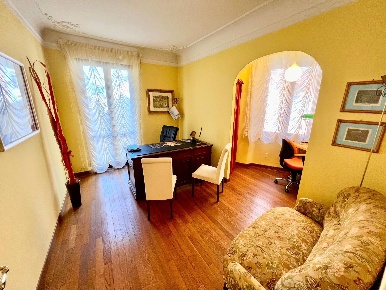 Foto Ufficio in VIA ENRICO TOTI, Fabriano Centro di 70 m² con 2 locali