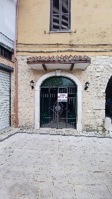 Foto Locale commerciale in Piazza Garibaldi, Sonnino Centro di 35 m²