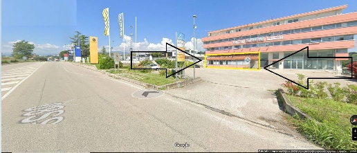 Foto Locale commerciale in Via A. Vespucci, Teramo San Nicolò A Tordino