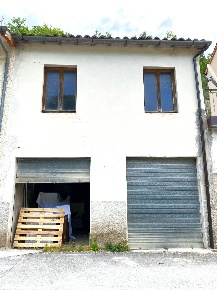 Foto Magazzino in Valleremita, Fabriano di 60 m² con 1 locali in vendita
