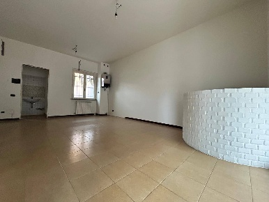 Foto Locale commerciale a Mozzate di 45 m² con 1 locali in vendita