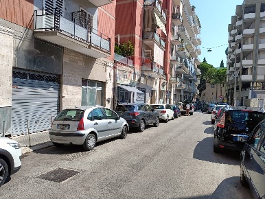 Foto Locale commerciale in Via Adige, Bari Carrassi di 45 m² con 1 locali