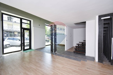 Foto Negozio in Corso Delle Provincie, Catania Province - Veneto di 60 m²