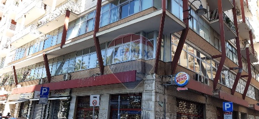 Foto Ufficio in Piazza Moro, Bari Murat di 115 m² con 4 locali in affitto