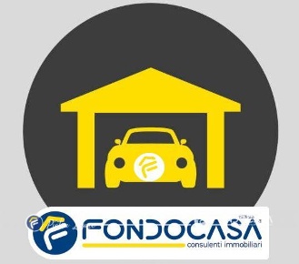 Foto Box in Via Piani, Pietra Ligure Centro di 25 m² con 1 locali