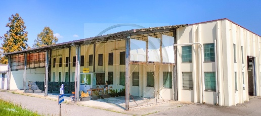 Foto Locale commerciale in via San Giuseppe, Jerago con Orago Centro