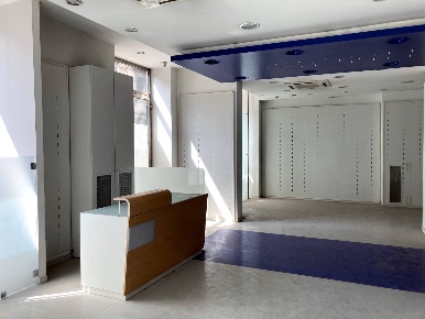 Foto Negozio in Via Chiesa della Salute, Torino Borgo Vittoria di 135 m²