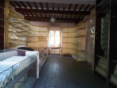 Foto Attività commerciale in via statale abetone, San Giuliano Terme