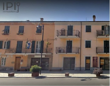 Foto Locale commerciale in corso martiri della liberta, Dego Centro