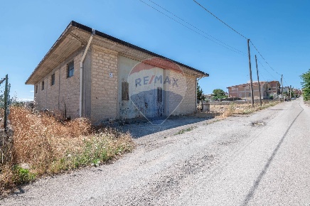 Foto Magazzino in via Magellano, Grammichele di 242 m² in vendita