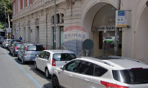 Foto Attività commerciale in Corso Italia, Bari Murat di 30 m² in vendita