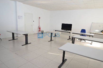Foto Ufficio in Via San Crispino, Padova Stanga - Pio X di 600 m²