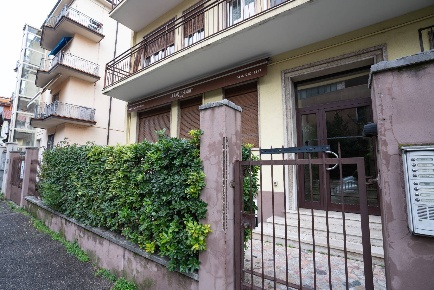 Foto Locale commerciale in Via Butturini, Verona Borgo Trento di 85 m²