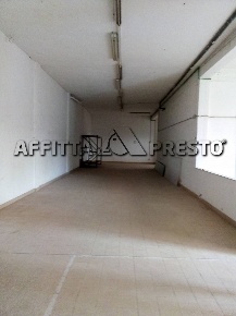 Foto Attività commerciale in Via Verga, Livorno Sorgenti di 170 m²