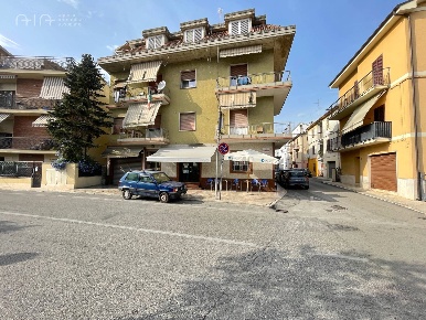 Foto Locale commerciale in Via Luciano Manara, San Benedetto del Tronto