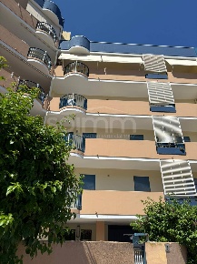 Foto Appartamento a Cagliari Sant'Elia di 120 m² con 4 locali in vendita