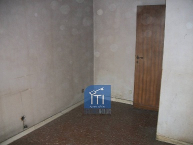 Foto Negozio in Via Capitan Bavastro, Roma Garbatella di 50 m² con 2 locali
