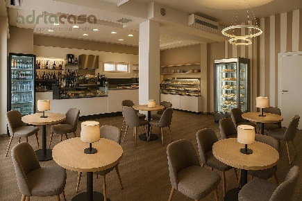 Foto Attività commerciale in viale veneto, Riccione San Lorenzo - Boschetto