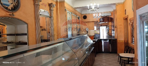 Foto Bar in Via Santissimo Salvatore, Ragusa Centro di 160 m² con 3 locali