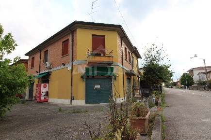 Foto Attività commerciale in garda menata, Argenta Campotto di 80 m²