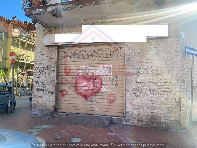 Foto Negozio in via salvator rosa, Qualiano di 140 m² con 1 locali