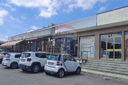 Foto Locale commerciale in Via Lombardore, Leini Centro di 1200 m²