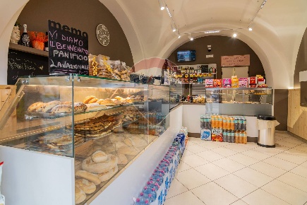 Foto Attività commerciale in Via Nazionale Mangano, Acireale Zummo di 80 m²