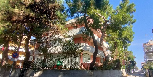 Foto Hotel in via Marconi, Tortoreto Tortoreto Lido di 1394 m² in vendita