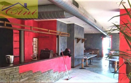 Foto Attività commerciale in VIA CORSICA, Dolzago Centro di 240 m²