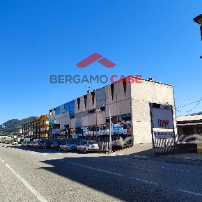 Foto Ufficio in Via Provinciale, Albino Centro di 97 m² in vendita