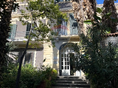 Foto Ufficio in Via Muscatello, Catania Borgo di 280 m² con 10 locali
