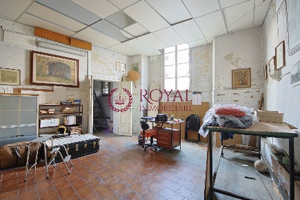 Foto Magazzino a Livorno Cavour - San Carlo di 130 m² con 3 locali