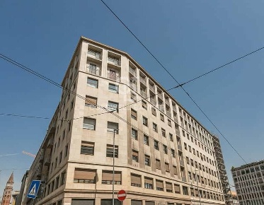 Foto Negozio in Via Alberico Albricci, Milano Duomo di 30 m² con 1 locali