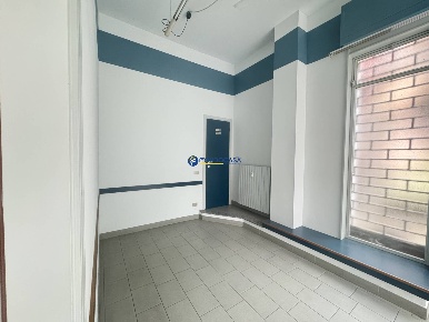 Foto Locale commerciale in via pace, Carnate di 60 m² con 2 locali