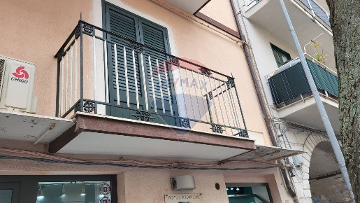 Foto Ufficio in Via Venero, Monreale Centro di 54 m² con 2 locali