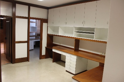 Foto Ufficio in via Cassa di Risparmio, Merano Centro di 68 m² con 2 locali