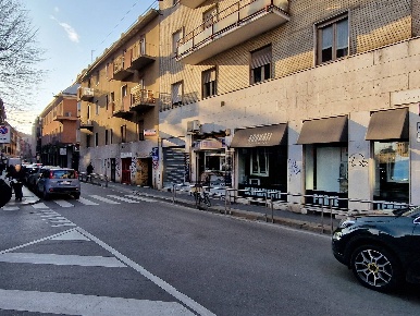 Foto Locale commerciale in Via Pietro Orseolo, Milano Solari di 40 m²